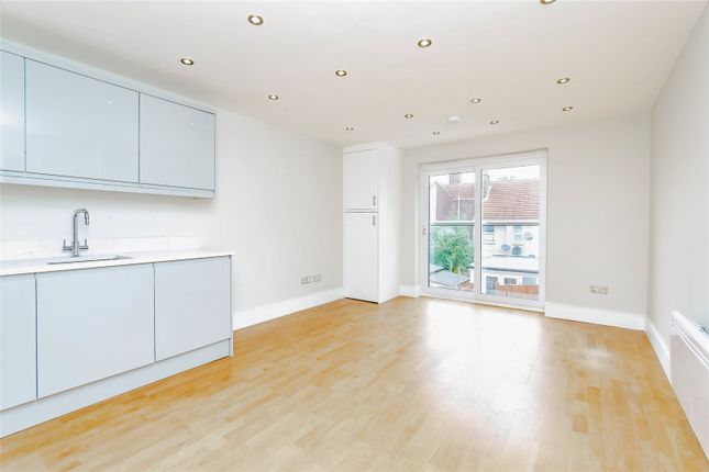 Flat for sale in Norbury Court Road, London