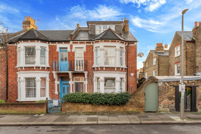 End terrace house for sale in Rotherwood Road, West Putney