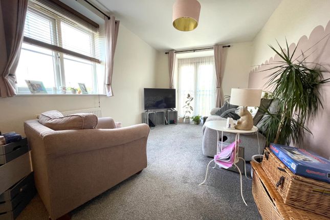Flat 25, Wisteria Court, Benfleet photo 2