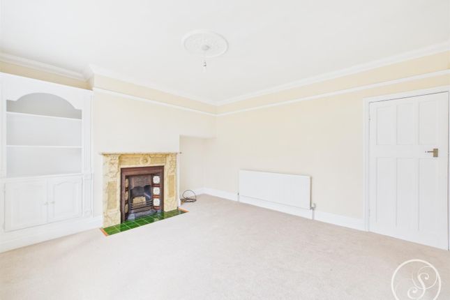 10, Oak Crescent, Leeds photo 3