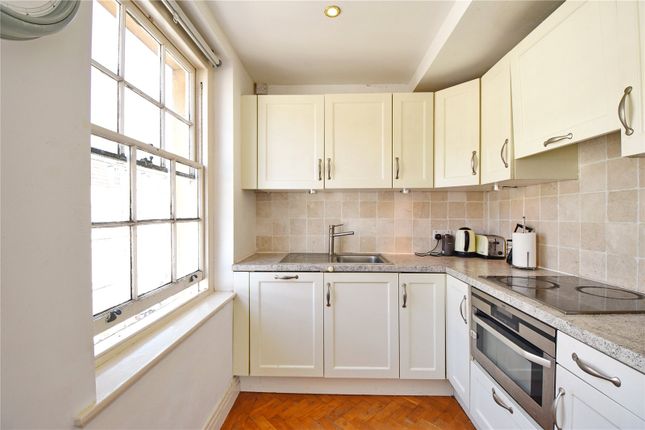 Flat 8, Weston House, 24A, Orchard Street, Somerset photo 2