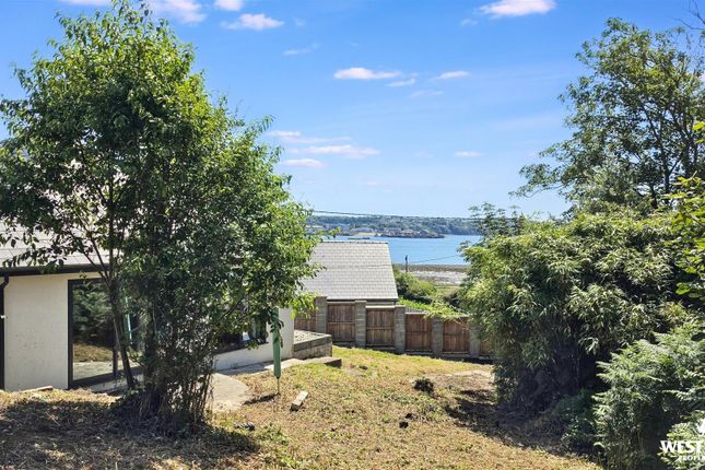 Caerfelyn, Churchway, Milford Haven photo 4