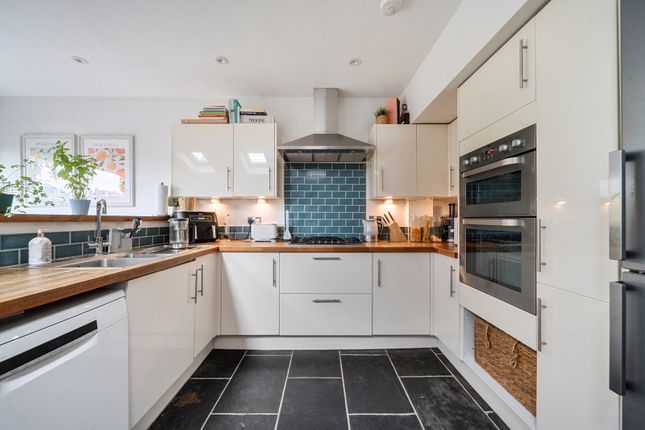 159, Victoria Road, Reading photo 4