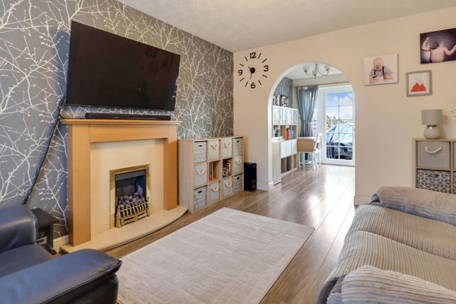 40, SILKSTONE CLOSE, SWADLINCOTE photo 2