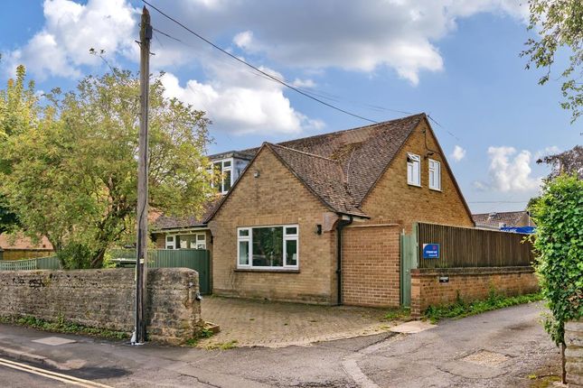 Thumbnail Detached bungalow to rent in Woodstock, Oxfordshire