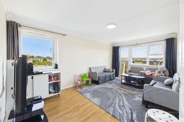 Flat 35,, Longford Court, Hendon photo 4