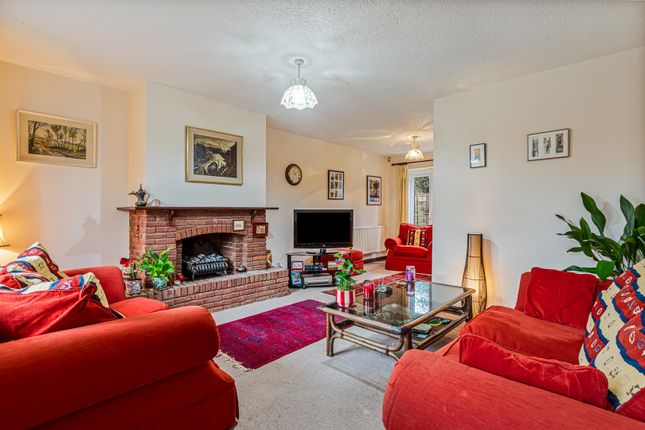 1, Carisbrooke Park, Leicester photo 2