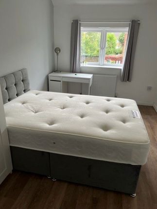 Room 7 8, Gerards Close, Cambridge photo 3