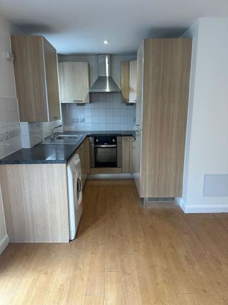 Flat 2, Chandos Parade, CANONS PARK photo 2