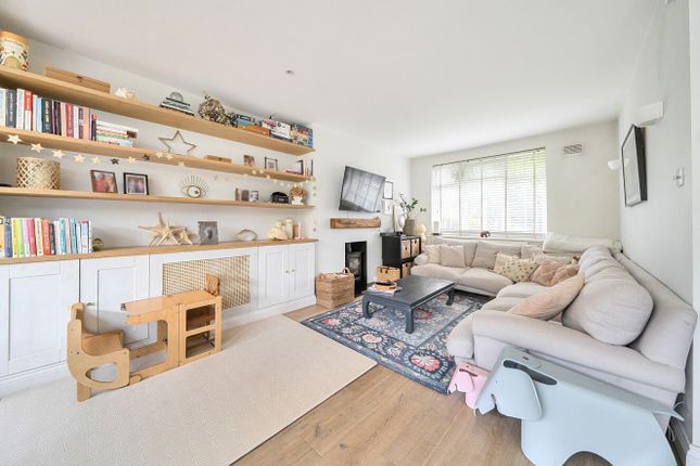 28, Yew Tree Road, London photo 2