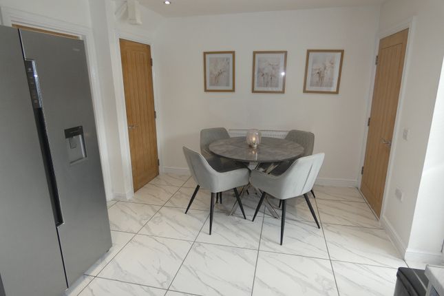 52, Brecon Road, Hirwaun photo 5