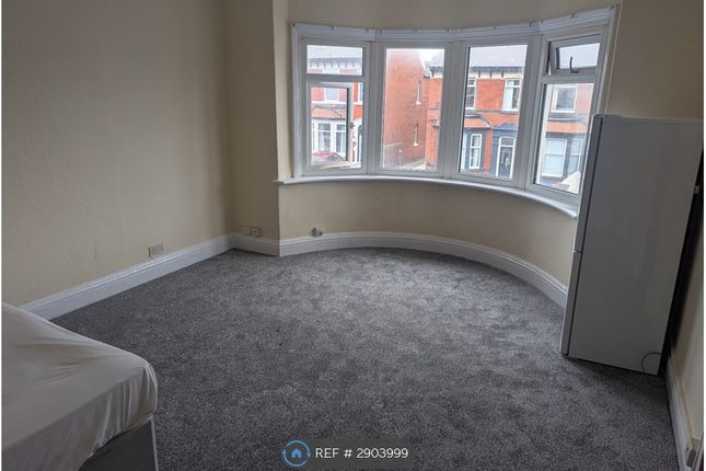Northumberland Avenue, Blackpool photo 4