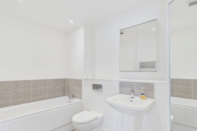 179 The Boulavard,Mayfield House, Cardiff photo 2