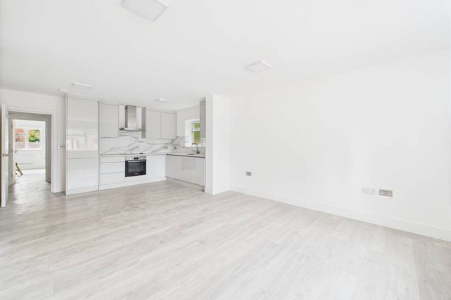 67A,, Shelson Avenue, Middlesex photo 2