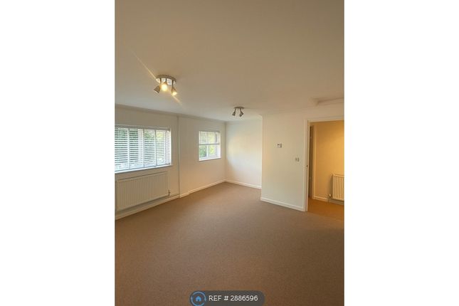 Flat  Brook View, Harmer Close Henbury, Bristol photo 3