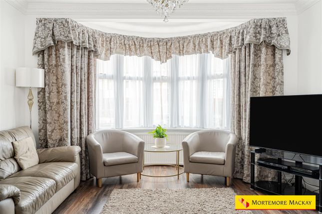 Hyde Park Avenue, London photo 3