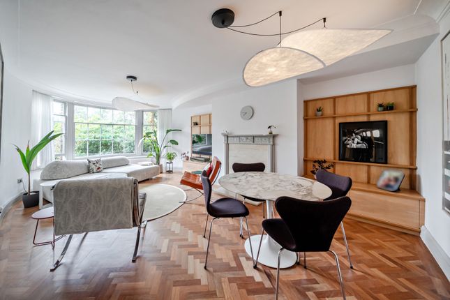 Flat 1, 1, The Paragon, London photo 2