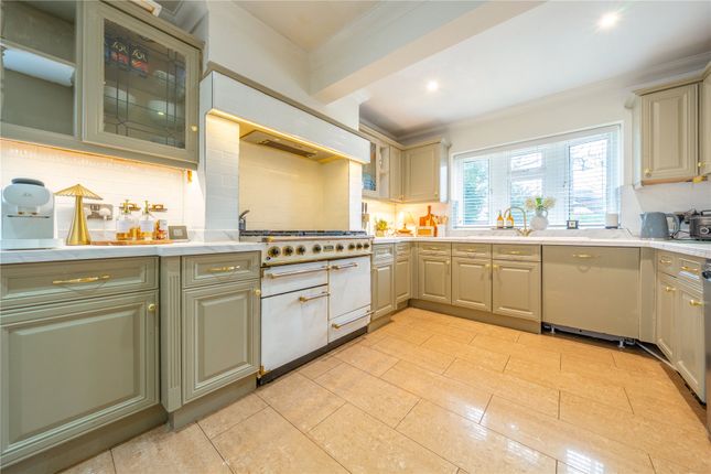 5, Ongar Close, Surrey photo 3