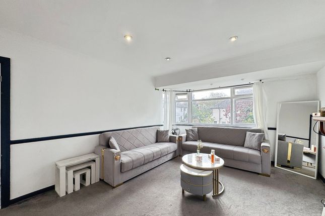 15 Westmere Drive, London photo 5