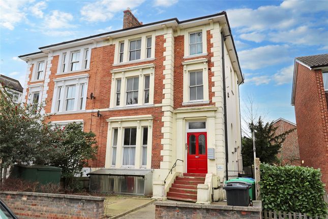 Studio flat on 82a, Ewell Road, Surbiton, £175,000