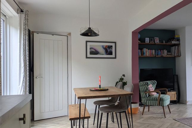 8, Woodlake Avenue, Manchester photo 4