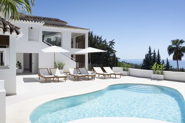 Thumbnail Villa for sale in El Rosario, Marbella, Malaga, Spain