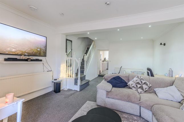 61, Daniel Street, Barry photo 3