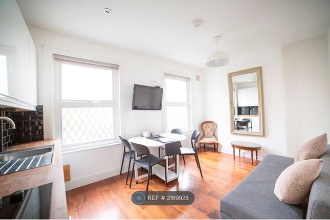 Thumbnail Flat to rent in Badsworth Road, London