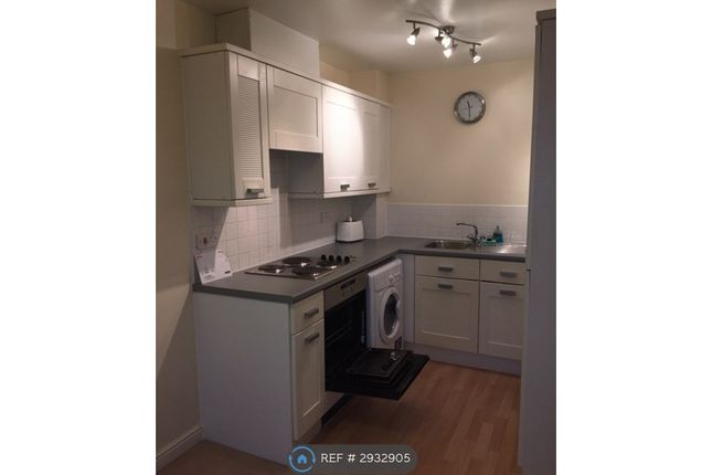 Flat, Ashdown House Hiltingbury Road, Chandler's Ford, Eastleigh photo 2