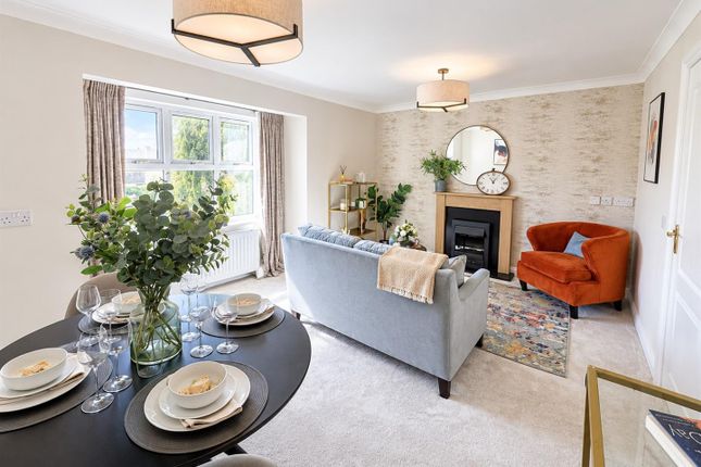Branksomewood Road, Fleet photo 3