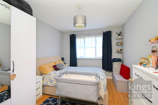 Flat for sale in Hickory Close, Edmonton