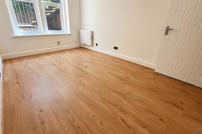 Flat 30, Bournemouth photo 4