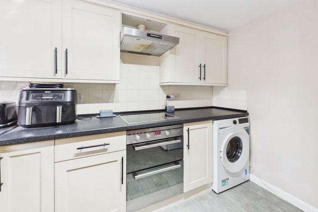 13, Denzil Close, Yeovil photo 4