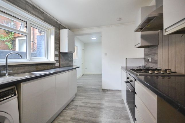 54, Curzon Street, Reading photo 5