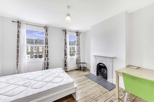 24, Azof Street, London photo 4