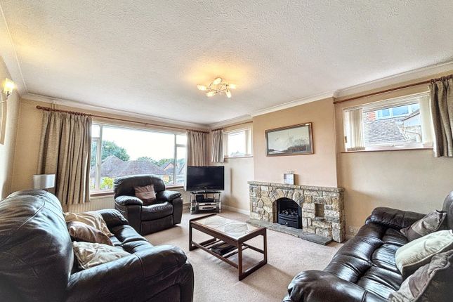 50, Cowdray Park Road, Bexhill-on-Sea photo 2