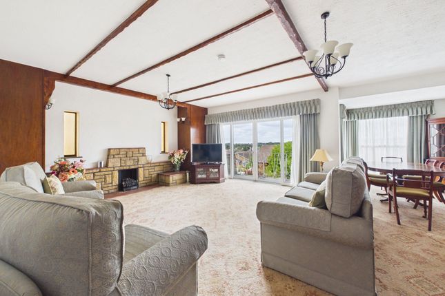 37 Kempton Drive, Nottingham photo 2