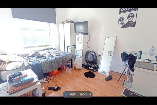 Flat, Farnley House Union Grove, London photo 4
