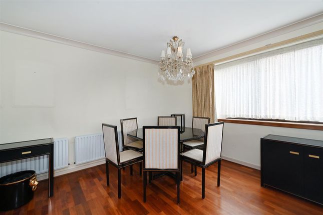 Flat for sale in The Terraces, 12 Queens Terrace, St John's Wood