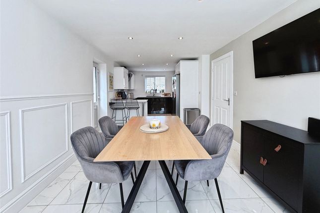 11, Elderberry Drive, Leicester photo 4