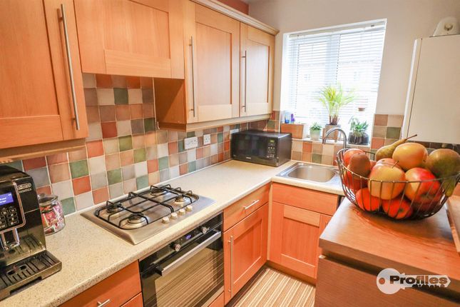 24, Bunneys Meadow, Hinckley photo 2
