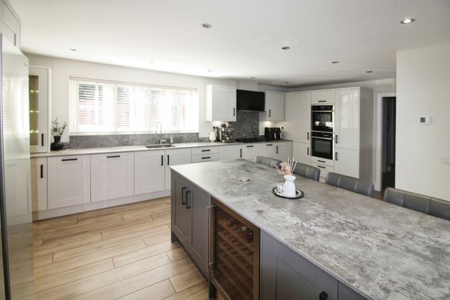 Kitchen.Jpg