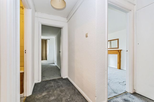 7C,, High Street, Surrey photo 4