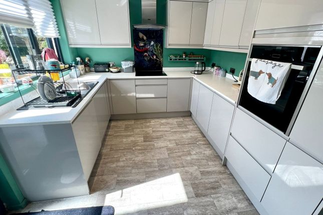 7, Linhay Close, St. Austell photo 3