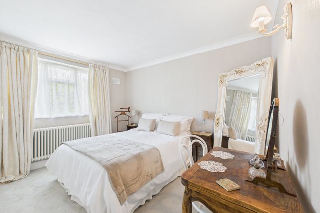 68, Marlborough Road, Surrey photo 3