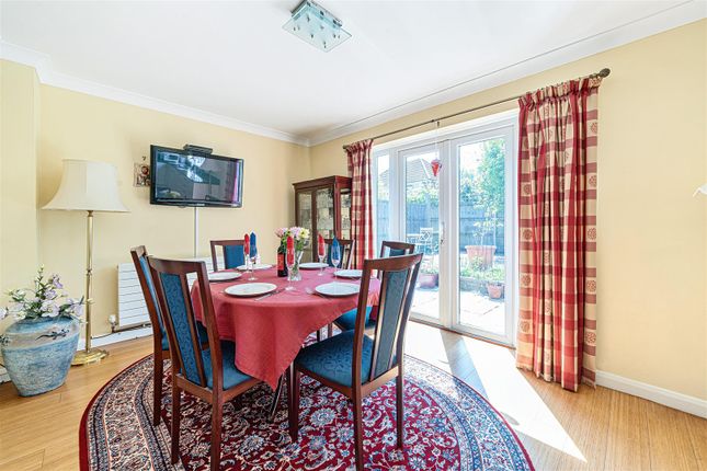 17, Coniston Way, Fleet photo 4