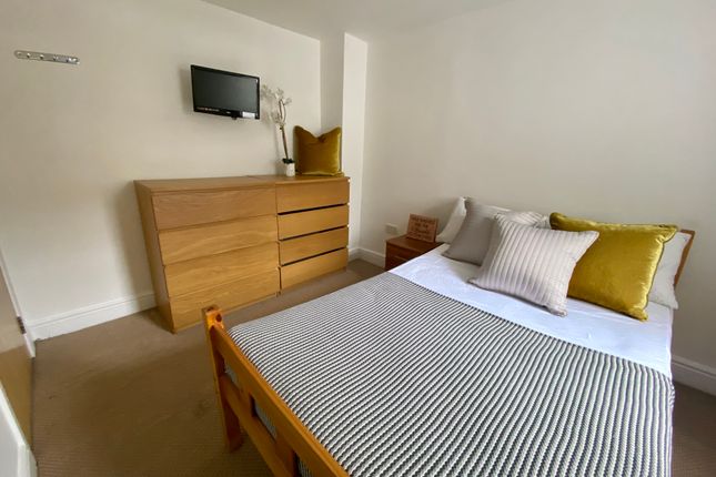 Thumbnail Room to rent in Brookhill Road, London