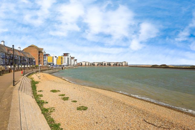 15, Barbuda Quay, Eastbourne photo 2
