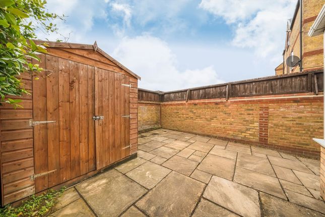 9, Lime Close, London photo 4