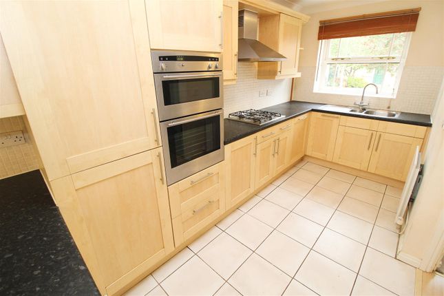 Town house to rent in Clegg Square, Shenley Lodge, Milton Keynes